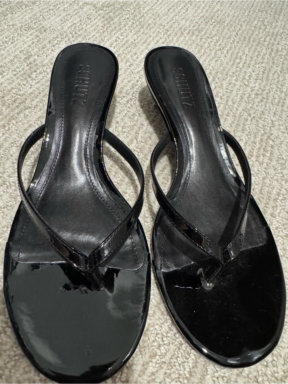 SCHUTZ Black Patent Leather Flip Flop Thong Sandals - SIZE 7 BRAND NEW